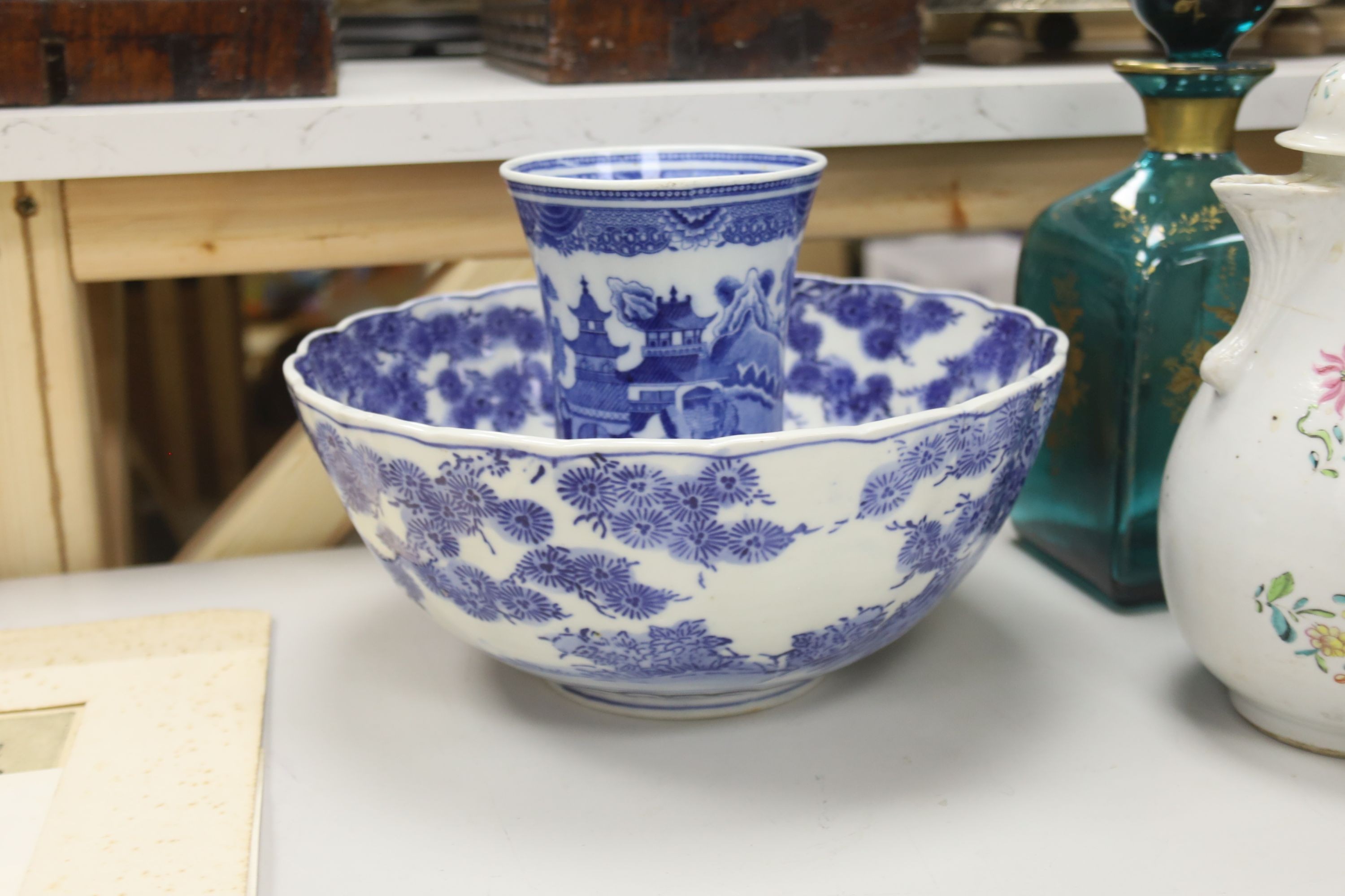 Sundry ceramics, including a studio pottery bowl, a Chinese export porcelain lidded coffee pot, a German porcelain lidded jug (a.f.), a Japanese blue and white dish, etc.